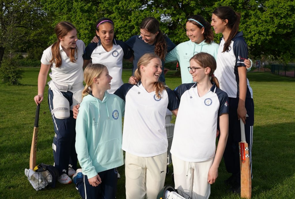 Girl cricket team